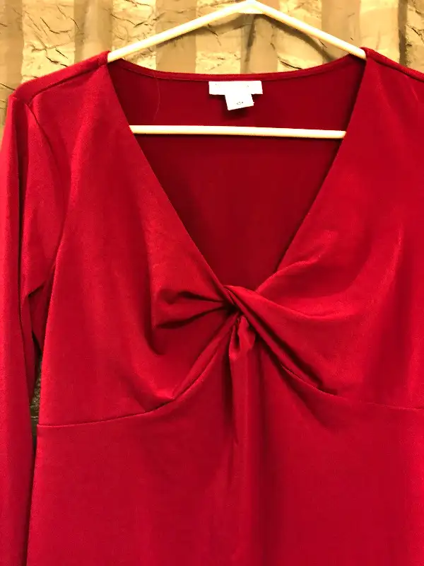 MOTHERHOOD Maternity Crimson Red top 3/4 LENGTH SLEEVE, great fo62863271879555121