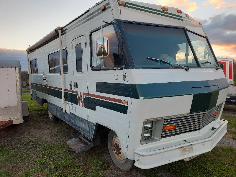 1979 Winnebago Brave 26