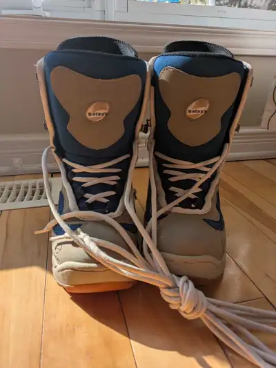 Barely used Women's 6 Snowboarding Boots, View more