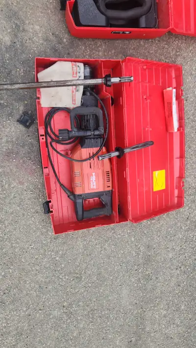 hilti te 905 jack hammer with long chissell 765$, View more