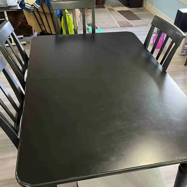 Table and Chairs in Dining Tables & Sets in Cape Breton - Image 2