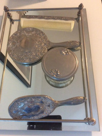Silver vanity set
