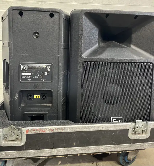 Pair EV Sx300E 12” two way 300 watt speakers Good condition in Pro Audio & Recording Equipment in London - Image 6