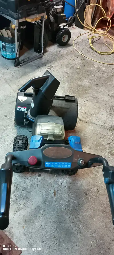Souffleuse électrique Snow Joe/Snow Joe electric snow blower, View more