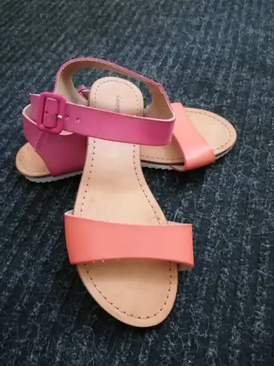 GIRL's SANDALS, View more