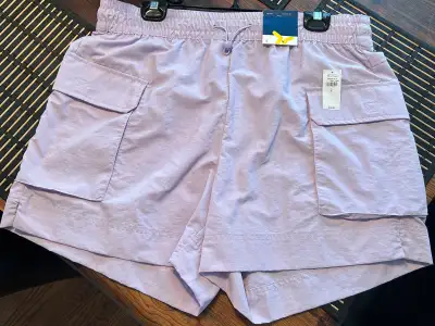 LG-BRAND NEW-Old Navy Women’s mauve shorts., View more