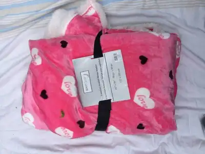 BN Hooded Sherpa Blanket, View more
