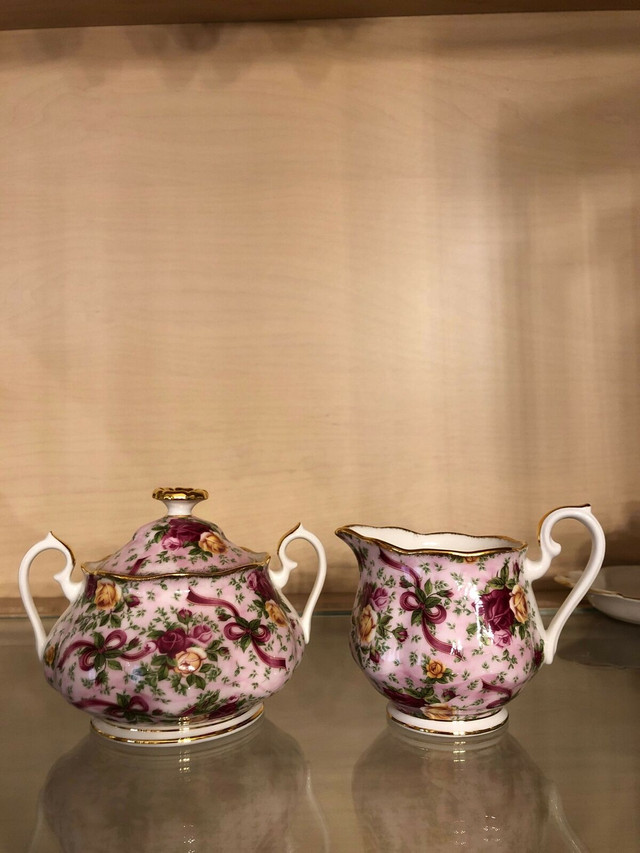 Royal Albert OCR ruby celebration pink chintz tea set in Arts & Collectibles in Mississauga / Peel Region - Image 3