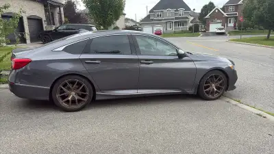 Wheels are 2 seasons old and tires are 1 season old. In very good condition. Diameter: 19” Bore 74.1...