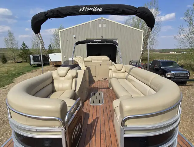 2012 Manitou tritoon Boat, SES Series in Powerboats & Motorboats in Lloydminster - Image 5