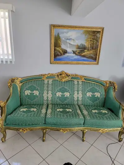 Condition: Used 1 long couch and 2 chairs.