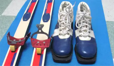 Cross Country Skis -195cm(6.4')/Boots -size 8/Poles -135cm(4.5'), View more