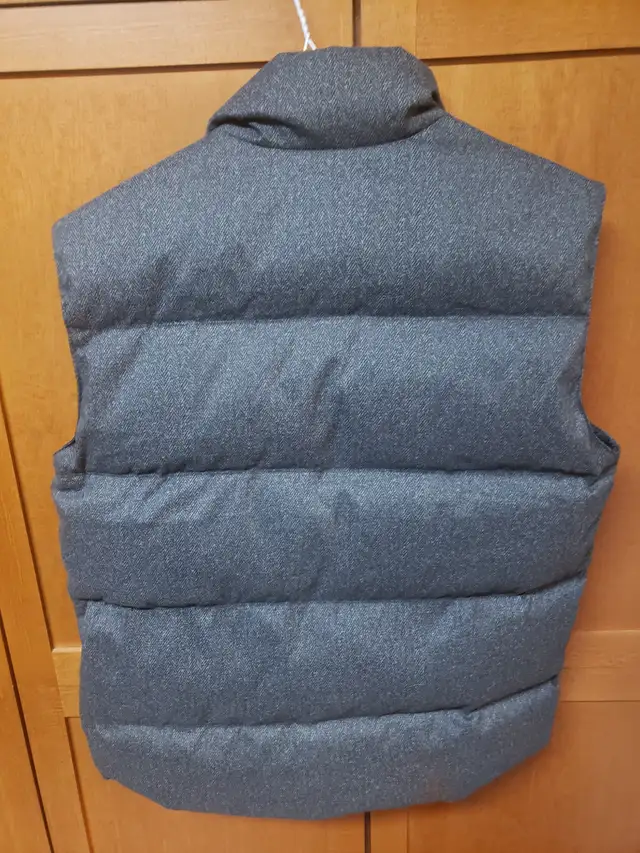 ROOTS DOWN FILL VEST FOR SALE! $120 O.B.O in Men's in Oshawa / Durham Region - Image 5