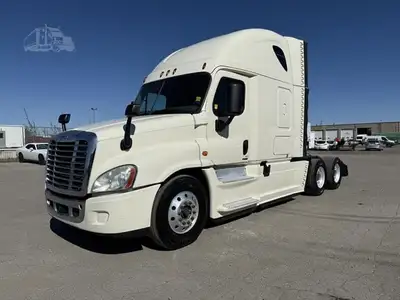 2015 Freightliner Cascadia needs a driver, View more
