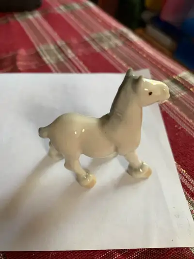 This is a very rare shire horse from whimsies set 10, 1959. Made for only part year. Extremely uncom...