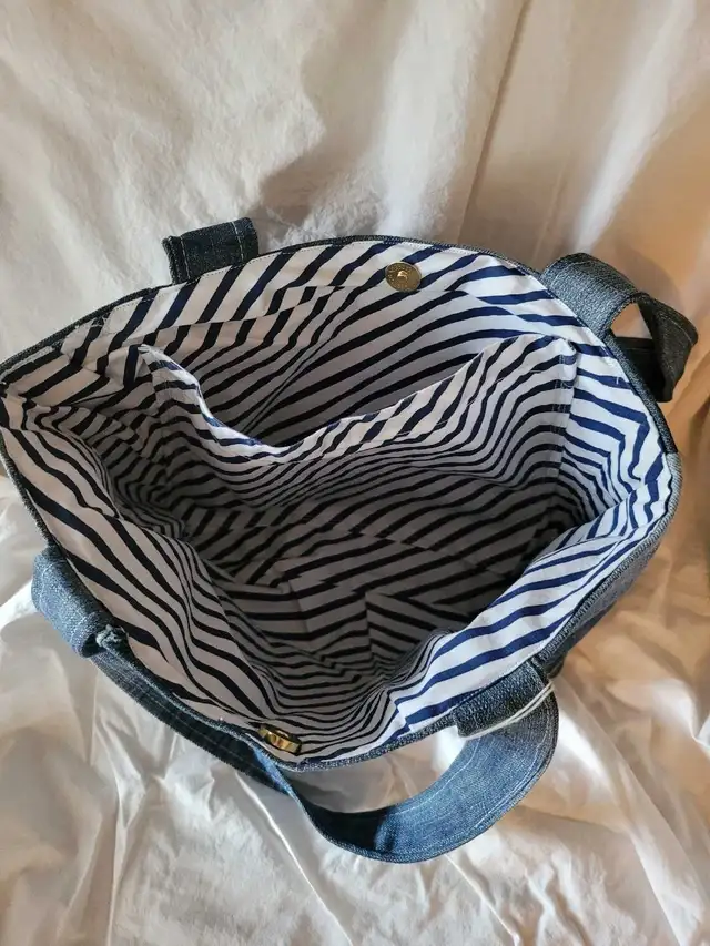 Handmade Denim Purse in Women's - Bags & Wallets in Sudbury - Image 4