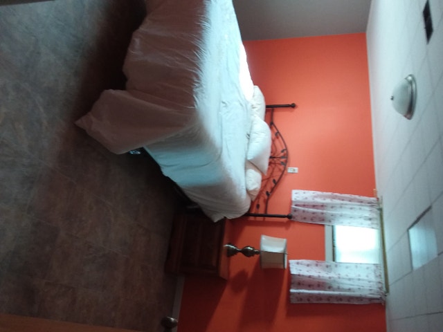 LARGE ROOM FOR RENT PORT HAWKESBURY FOR STUDENT Room Rentals