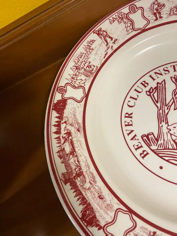2001 Service Plate from the 5-star Beaver Club Restaurant in Arts & Collectibles in Oshawa / Durham Region - Image 5