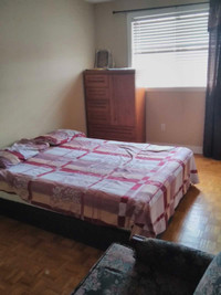 2 Rental room in house - girls or couple only 