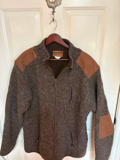 Laundromat Oxford Wool Sweater Jacket - Men’s XL Price: $100 Description: Elevate your winter wardro...