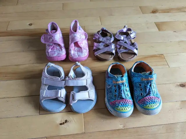 Souliers grandeur 6 petite fille  in Kids & Youth in Laval / North Shore - Image 2