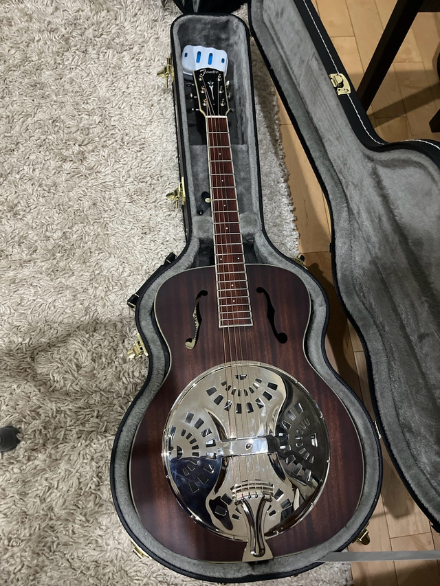 fender pr180e guitar in Guitars in Fort McMurray