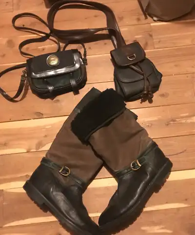 Ensemble bottes d'hiver, femme gr 8, sacoche et sac à dos, View more