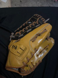 Franklin 12” softball/baseball glove 