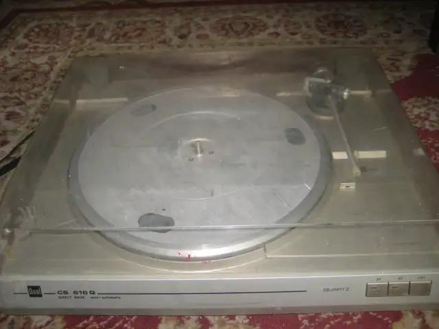 VINTAGE 'DUAL' CS 616 Q Direct Drive Turntable in Stereo Systems & Home Theatre in Oshawa / Durham Region - Image 4