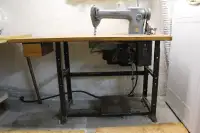 Great Industrial sewing Machine
