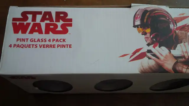 Star Wars 4-Pack Pint Glasses, Star Wars The Last Jedi, NIB in Arts & Collectibles in Stratford - Image 3