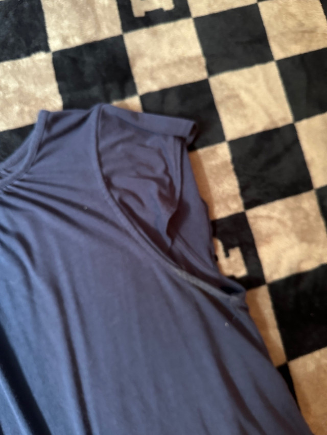 Women’s reitmans size small navy blue blouse  in Women's - Tops & Outerwear in Ottawa - Image 2