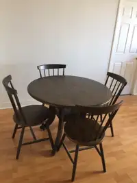 dinner table with 4 chairs