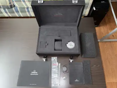 Omega speedmaster case packaging, View more