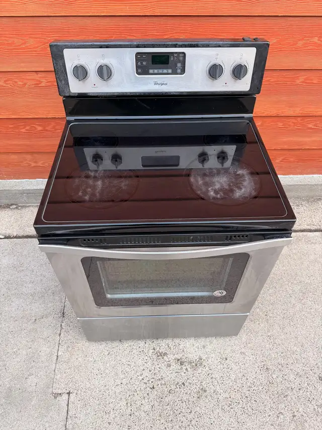 Whirlpool Stainless Steel Electric Range – 30” in Stoves, Ovens & Ranges in Mississauga / Peel Region - Image 5