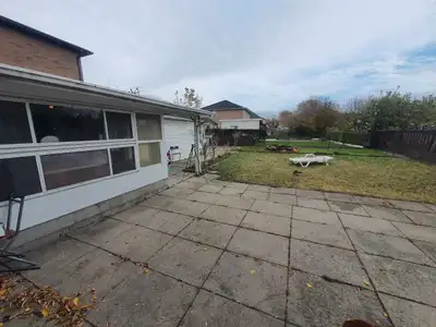 2 bedroom apartment available