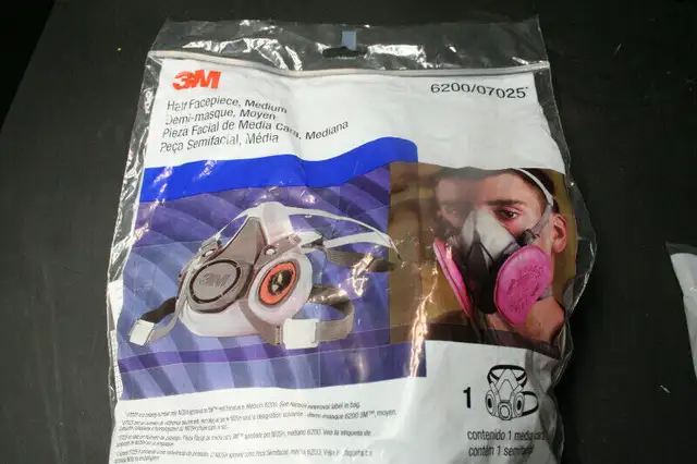 Demi-Masque de protection 3M Petit in Other in City of Montréal - Image 3