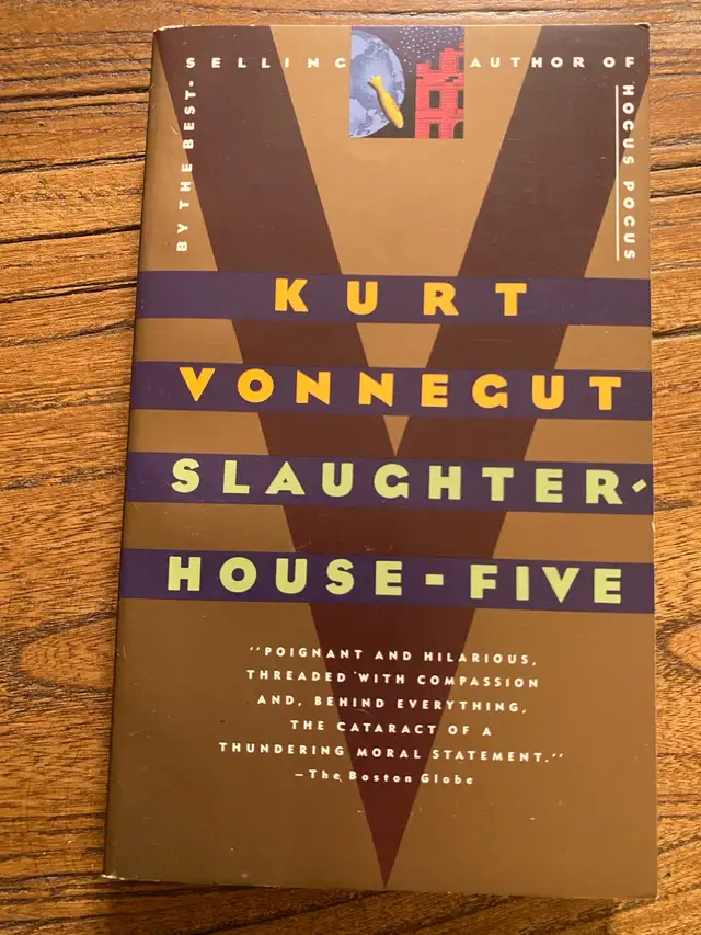 Slaughter House-Five by Kurt Vonnegut  in Fiction in Mississauga / Peel Region - Image 2