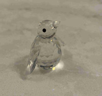 Swarovski Crystal Figurine “Minu Penguin” #7661 033 (Ad 19B)