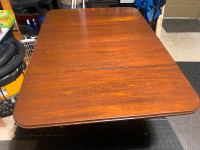 Dining table Duncan phyfe  with 2 leaf inserts