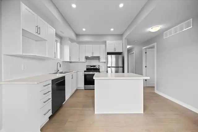 Spacious 2-Bedroom with Garage & Balcony - Available Immediately in Long Term Rentals in Ottawa - Image 5