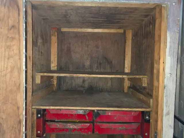 4 Steel Drawers Wood Bench Tool Cabinet With Lock And Key in Tool Storage & Benches in Windsor Region - Image 11
