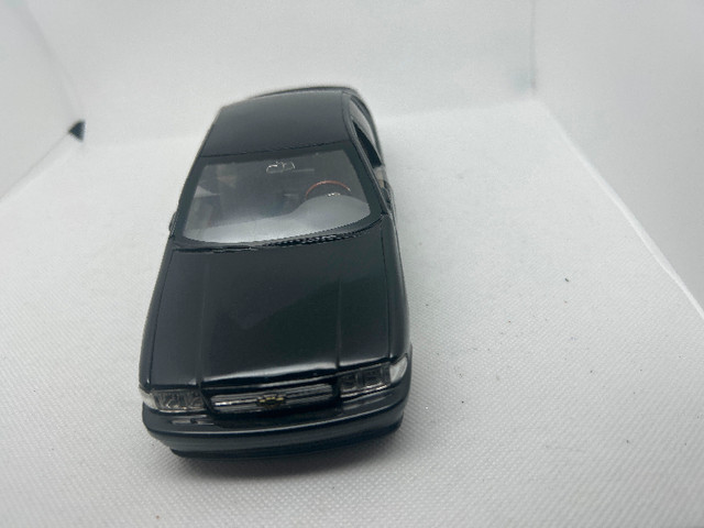 1/24 Jada Dub 1996 Chevy Impala SS in Arts & Collectibles in Edmonton - Image 2