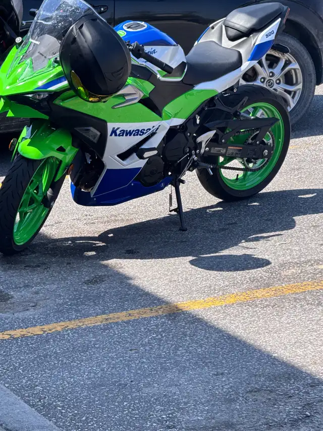 Kawasaki Ninja 500 in Sport Bikes in Leamington - Image 2