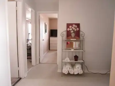 FULLY furnished turnkey APT SHARE ALL INCLUSIVE $995 monthly There is only one bedroom left in a 3 s...