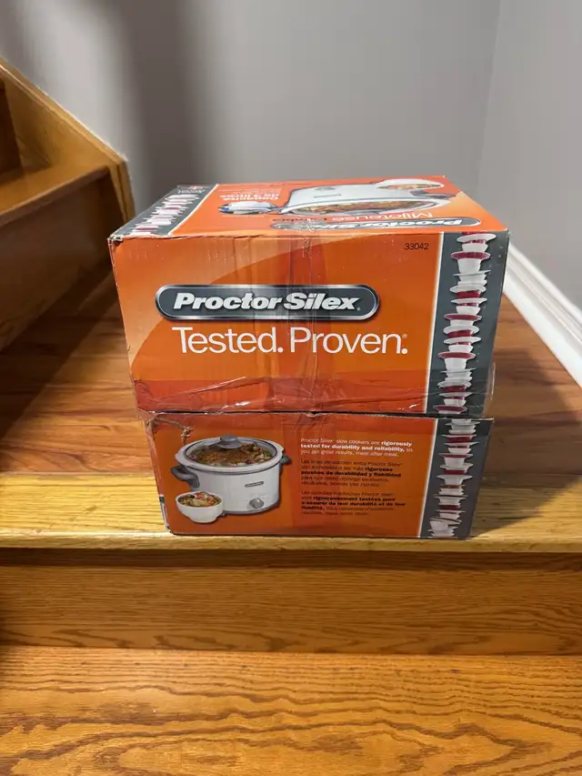 Brand New Proctor Silex 4 Quart Slow Cooker/ Crock Pot for sale! in Microwaves & Cookers in City of Toronto - Image 4
