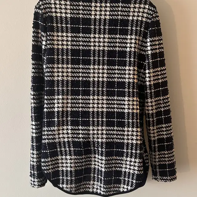 Frank Lyman Blazer in Women's - Tops & Outerwear in North Bay - Image 4