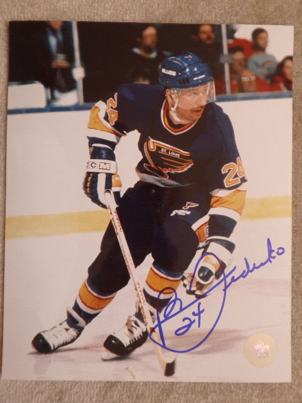 BERNIE FEDERKO  St.Louis Blues Autographed 8x10 Photo W/COA in Arts & Collectibles in Dartmouth