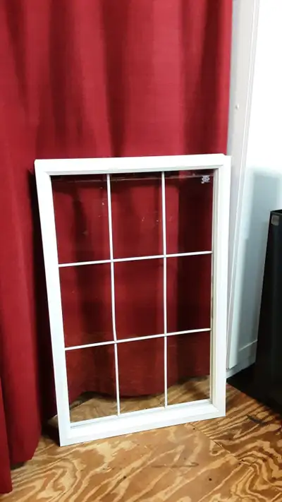 FENÊTRE POUR PORTE DE CABANON, View more