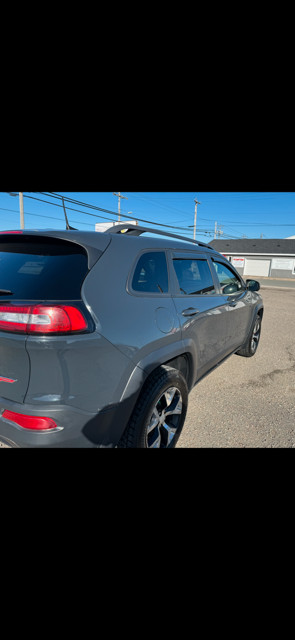 2017 Jeep Cherokee Trailhawk in Cars & Trucks in Cape Breton - Image 2